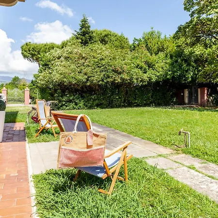 La Casa Rossa Versilia Apartmán Camaiore