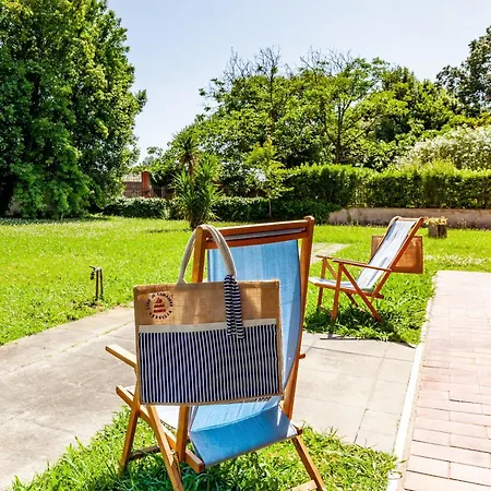 La Casa Rossa Versilia Apartmán *